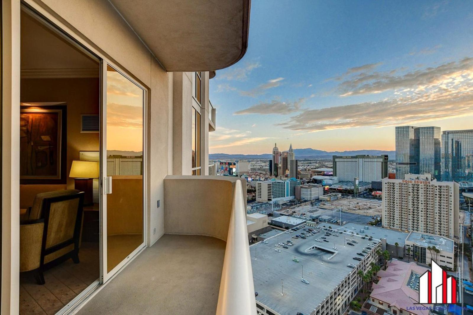 Mgm Signature-30-705 F1 Track & Strip View Balcony Las Vegas Exterior foto
